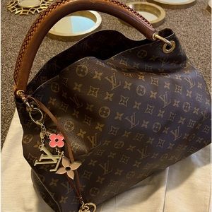 Louis Vuitton Artsy GM